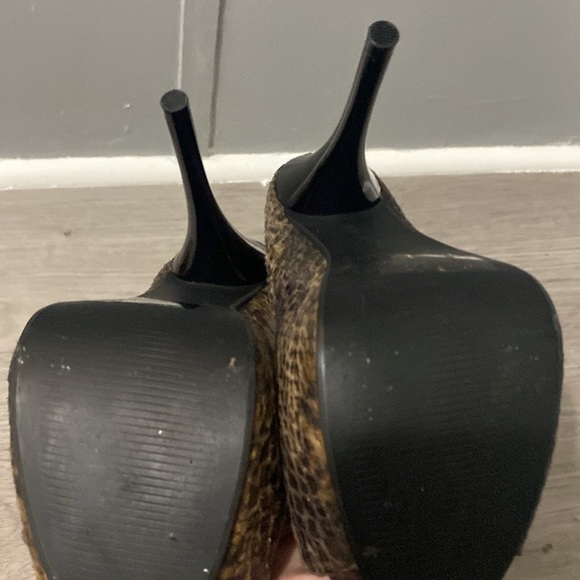 Heart in D Brown Snakeskin Peep-Toe Heels - Picture 2 of 4